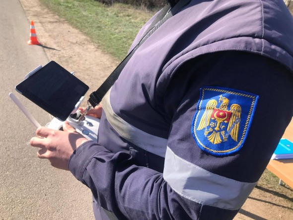 Carantină în secolul 21: Autoritățile folosesc drone pentru a supraveghea localitățile aflate în izolare