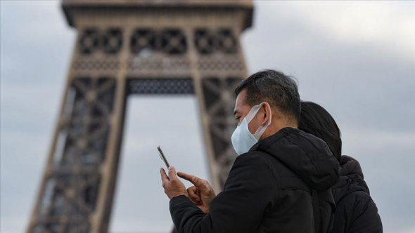 Medic specialist francez: „Trebuie să ne pregătim să trăim cu acest virus
