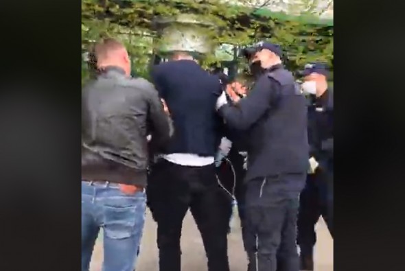 Flash // Primarul localității Condrița, Andrei Donica a fost reținut de oamenii legii