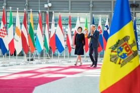 Maia Sandu a avut o discuție telefonică cu Donald Tusk, Președintele Partidului Popular European