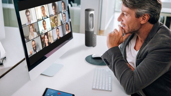 Facebook îşi sugrumă concurenţii şi lansează Messenger Rooms