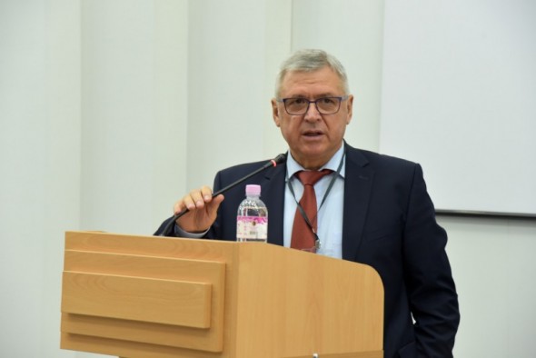 Demis de guvernul Chicu, fostul director al Spitalului Republican salvează germanii în lupta cu COVID-19