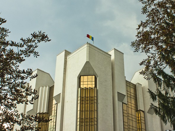 Fost președinte al Republicii Moldova: „Nu înțeleg nici o p... din ceea ce aud. E p... cu democrația”
