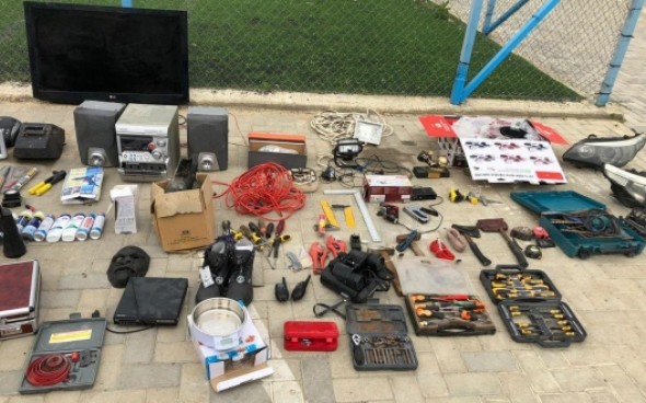 Poliția a destructurat un grup infracțional, specializat în furturi în proporții mari, huliganism, violare de domiciliu, păstrarea și întrebuințarea drogurilor și fals în acte publice