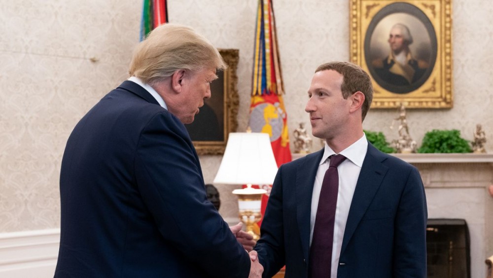 Proteste masive la Facebook: angajații, dezamăgiți de relația dintre Mark Zuckerberg și Donald Trump