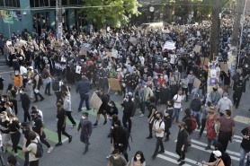 Donald Trump vrea să trimită armata pentru a elibera de protestatari un cartier din centrul orașului Seattle