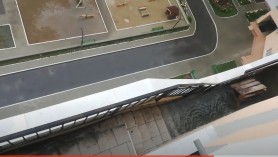 Ploaia continuă să facă pagube. Parcarea subterană și scara unui bloc de locuit au fost inundate