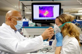 O mască sanitară ce se dezinfectează cu ajutorul căldurii generate de un încărcător de telefon mobil, inventată de cercetători din Israel