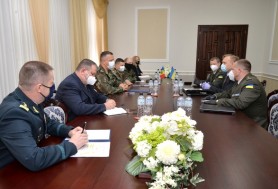Ministrul Apărării și ambasadorul Ucrainei la Chișinău au discutat despre cooperarea militară bilaterală