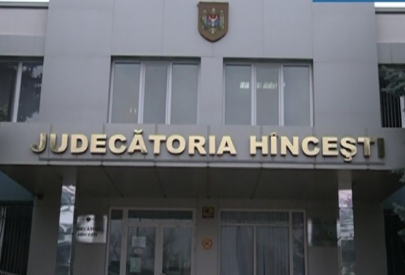 Fosta angajată a MICB condamnată pentru escrocherie și care a refuzat să depună martorii împotriva lui Platon a fost eliberată