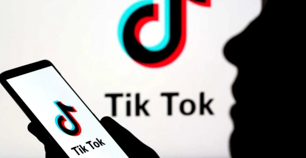 Aplicația TikTok acuzată din nou de colectare de date, de data aceasta cu dovezi video