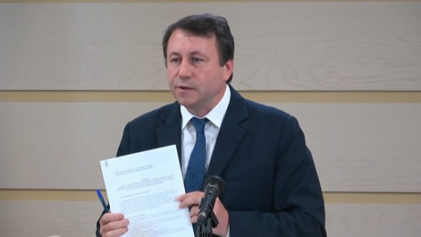 Deputatul Platformei DA Igor Munteanu sfătuiește rudele deputatului Gațcan să denunțe privarea de libertate la Procuratură
