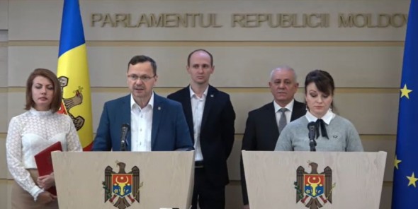 LIVE // Briefing al deputaților Fracțiunii ACUM Platforma DA, Chiril Moțpan și Stela Macari