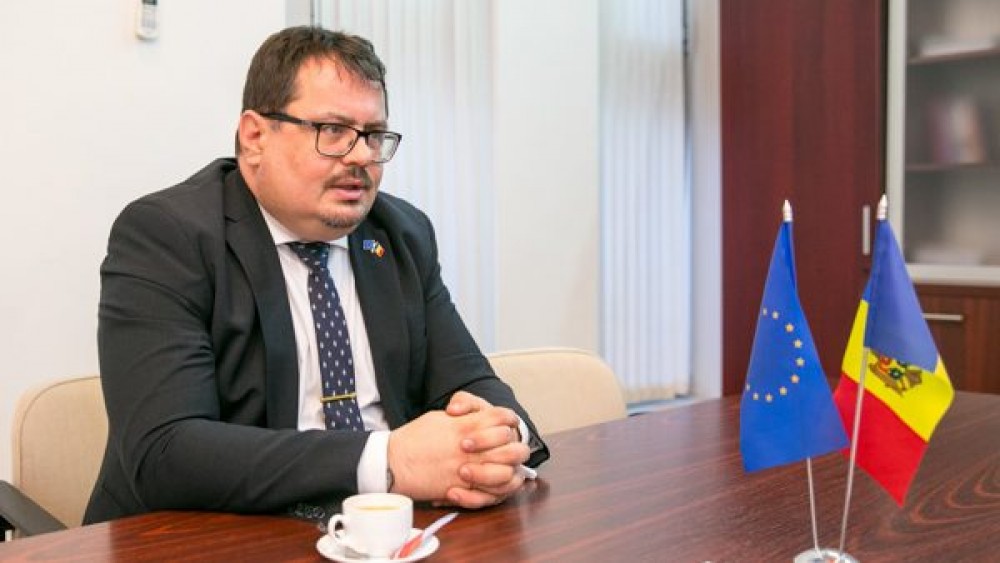 Reacția „dură” a Ambasadorului UE în Republica Moldova la modificările PSRM-PD la Codul Electoral