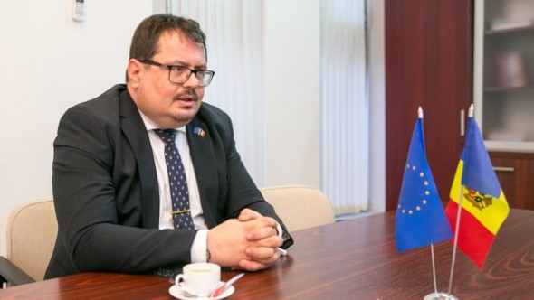 Reacția „dură” a Ambasadorului UE în Republica Moldova la modificările PSRM-PD la Codul Electoral