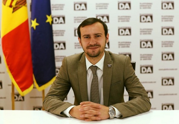 Deputat: Menținerea sursei administrative în gestiunea cuplului „catastrofă” Dodon-Chicu înseamnă fraudarea alegerilor prezidențiale