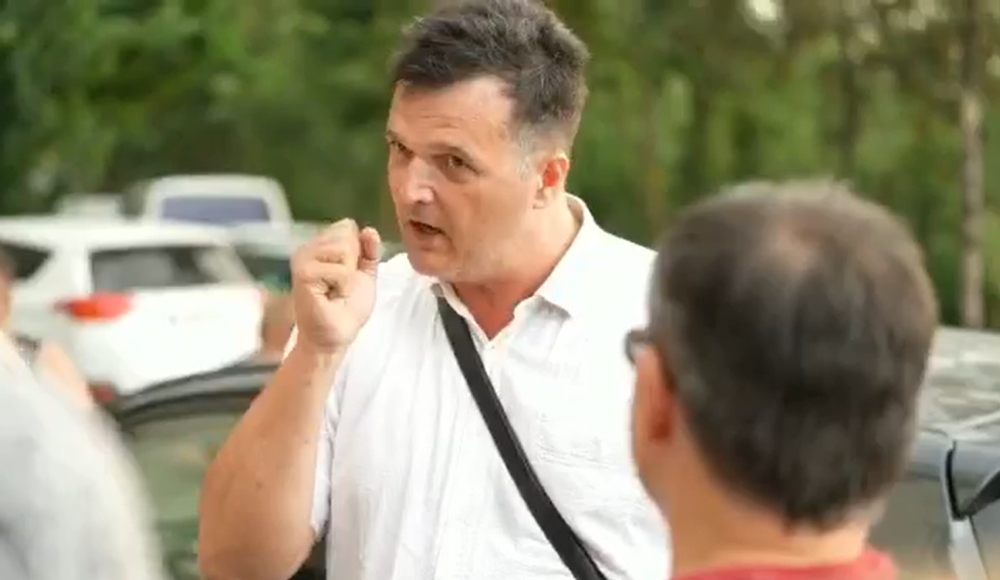 SCANDAL în capitală. Ceban le-a promis un parc dar s-au trezit cu o spălătorie auto