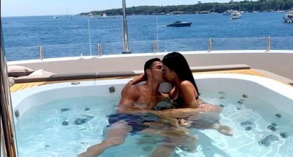 „Noua jucărie” a lui Cristiano Ronaldo! Iahtul uriaș pe care starul lui Juventus a dat milioane de euro