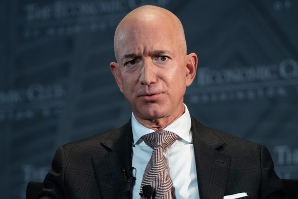 Cine este și cum arată iubita lui Jeff Bezos, cel mai bogat om din lume. Fondatorul Amazon are cu ce se mândri