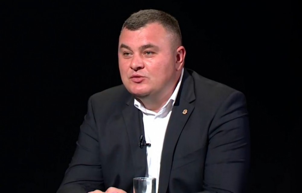 Limbajul murdar al unui deputat socialist către un internaut: „Чтобы долбоёбы удивлялись”