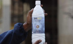 Un presupus arhiepiscop vindea înălbitor drept tratament anti-COVID