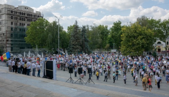 „Învingem hoția, oprim sărăcia!” Oamenii din toate raioanele țării au protestat alături de PAS împotriva guvernării corupte și incompetente