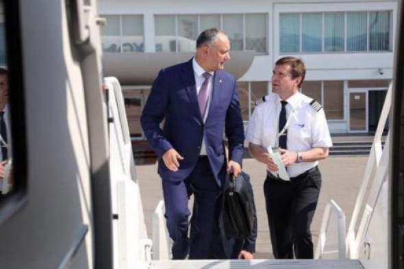 În timp ce familia se odihnește în Turcia, Igor Dodon a plecat în vacanță la Moscova