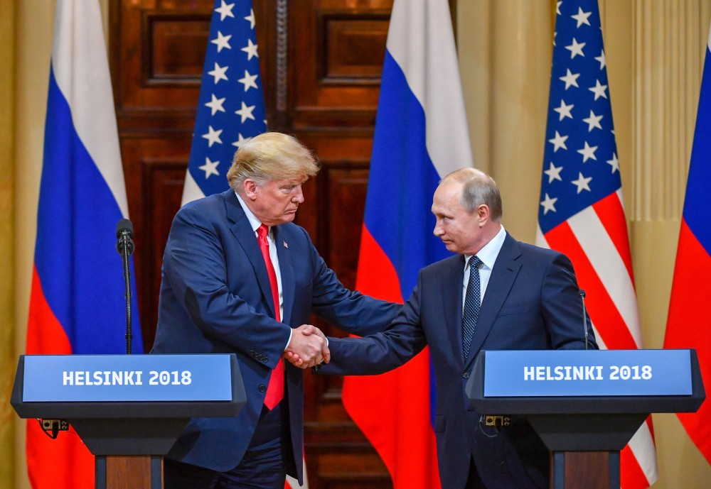 Rusia angajează jurnaliști americani freelanceri, rămași fără slujbă, înaintea alegerilor din SUA