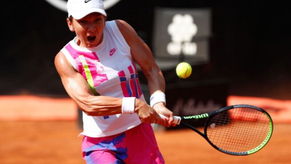 Halep a câștigat primul turneu la Roma. Pliskova a abandonat