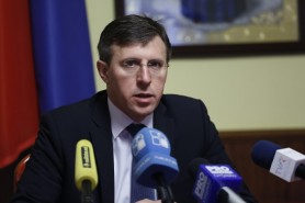 Politicianul care trăiește cu 2 - 3 mii de lei lunar. Ce salariu primește de la partid