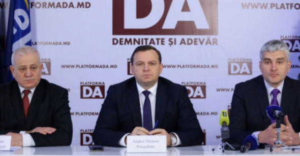 LIVE // Conferință de presă organizată de Partidul Platforma Demnitate și Adevăr