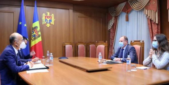 Întrevederea secretarului de stat Gheorghe Leucă cu ambasadorul Republicii Populare Chineze, Zhang Yinghong