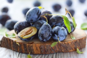Peste 10 tone de prune din Moldova nu au putut să intre în Rusia. Fructele au fost distruse