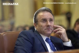 Un Primar care a folosit polițiști locali pentru a o urmări pe fosta amantă, condamnat la 5 ani și 2 luni