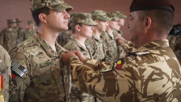Cine este medicul care îl tratează pe Trump de COVID-19. A salvat viața și unui militar român