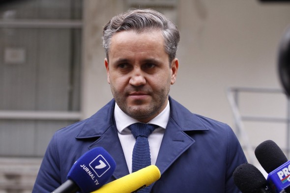 Care este onorariul pe o ORĂ de muncă a fostului avocat a lui Vlad Filat? Anormal pentru Moldova