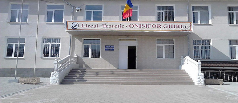 Panică la un Liceu din Orhei. 14 elevi au ajuns cu intoxicație la spital