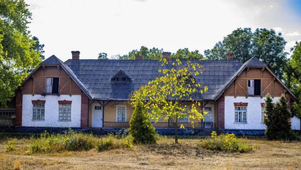 Cel mai mare parc din R. Moldova: 150 de specii de coniferi