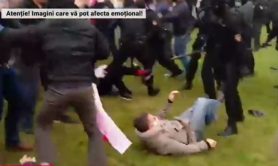Imagini ȘOCANTE. Opozanții lui Lukașenko, bătuți cu bestialitate de scutierii din Belarus