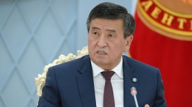 FLASH // Președintele Kârgâzstanului a demisionat pe fondul protestelor din țară