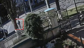 Momentul în care biciclistul de 12 ani e lovit pe zebră