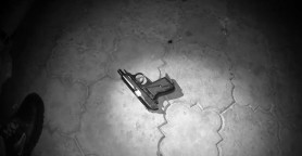 VIDEO // O tânără a fost amenințată cu moartea: Individul I-a pus un pistol la CAP