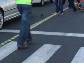Un bărbat a fost lovit de un camion în timp ce trecea pe zebră, la Sângera