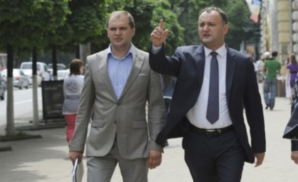 VIDEO // Ceban a rezolvat problemele din Chișinău? Își ia concediu pentru a face campanie electorală pentru Dodon