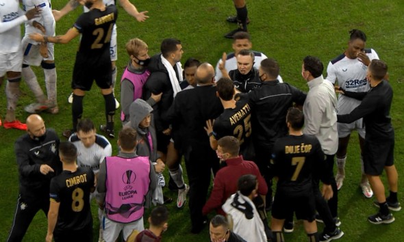 Hagi, martor la o bătaie generală după finalul partidei Standard Liege - Rangers din UEFA Europa League