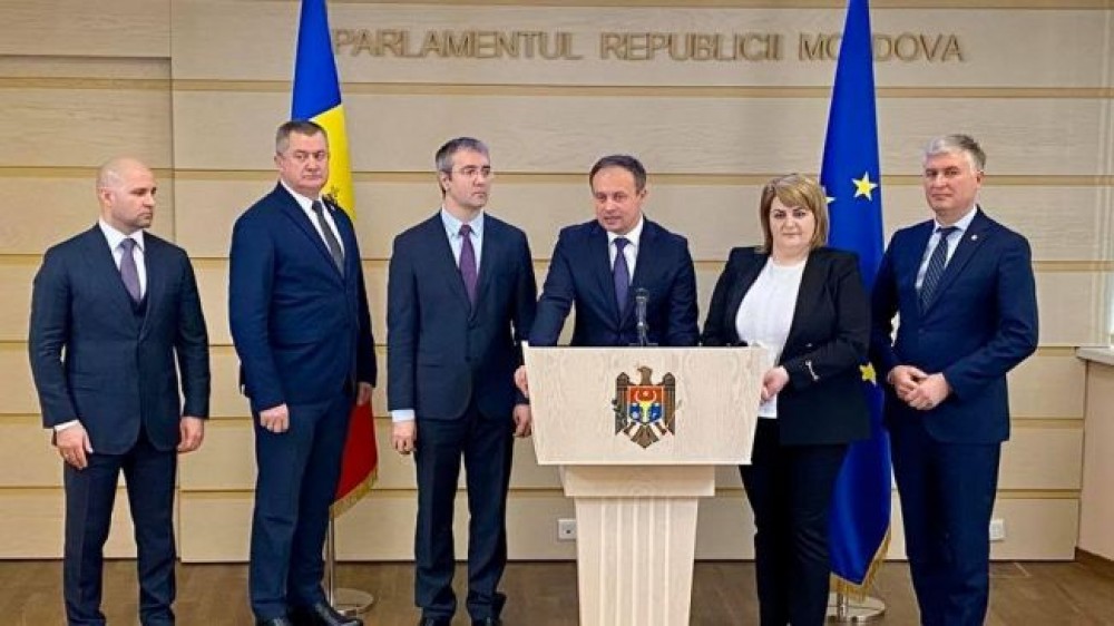 FLASH (DOC) // Încă un deputat a părăsit PRO Moldova