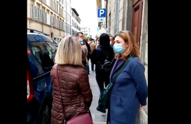 VIDEO // Rând enorm la secția de vot din Florența: Vrem un nou președinte