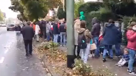 VIDEO // Cozi interminabile la secția de vod din Frankfurt