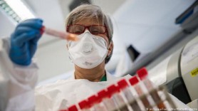 Cum își propune Guvernul să stimuleze angajatorii să le facă testul la COVID-19 angajaților