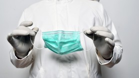 Studiu // Purtarea măştii de protecţie nu reduce nivelurile de oxigen